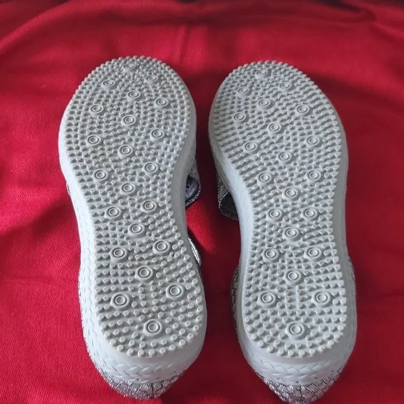 NWOT "Bernie Mev" Slip-on Shoes, Color Pewter Size 40 - Picture 7 of 8